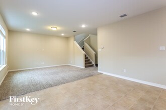 1302 Hawk Ct in San Antonio, TX - Building Photo - Building Photo