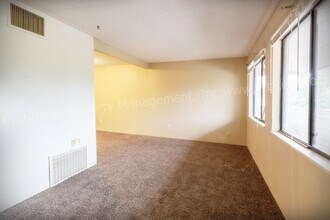 1705 Heatheridge Rd in Fort Collins, CO - Foto de edificio - Building Photo