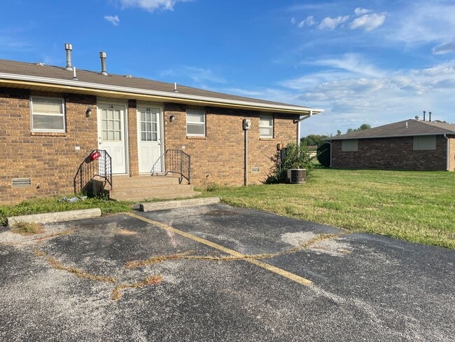 5377 S Hutchinson Ct-Unit -C5 in Battlefield, MO - Building Photo - Building Photo