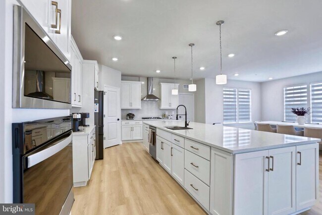 1011 Monocacy Crossing Pkwy in Brunswick, MD - Building Photo - Building Photo