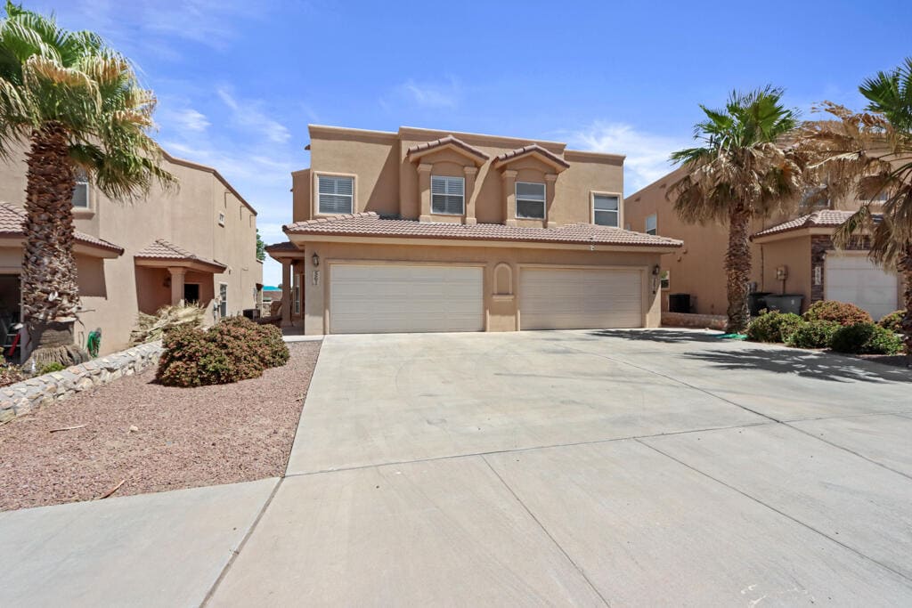 561 Green Village Ct in El Paso, TX - Building Photo