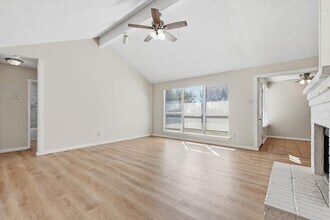 1234 Roan Dr in Lancaster, TX - Building Photo - Building Photo