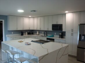1415 Lake Victoria Dr in Lake Worth Beach, FL - Building Photo - Building Photo