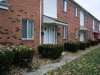 950 S Byrne Rd in Toledo, OH - Foto de edificio - Building Photo