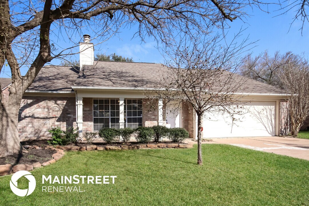 12210 Flaxen Dr in Houston, TX - Building Photo