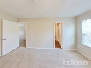 5668 McClelland St in Heath, TX - Foto de edificio - Building Photo