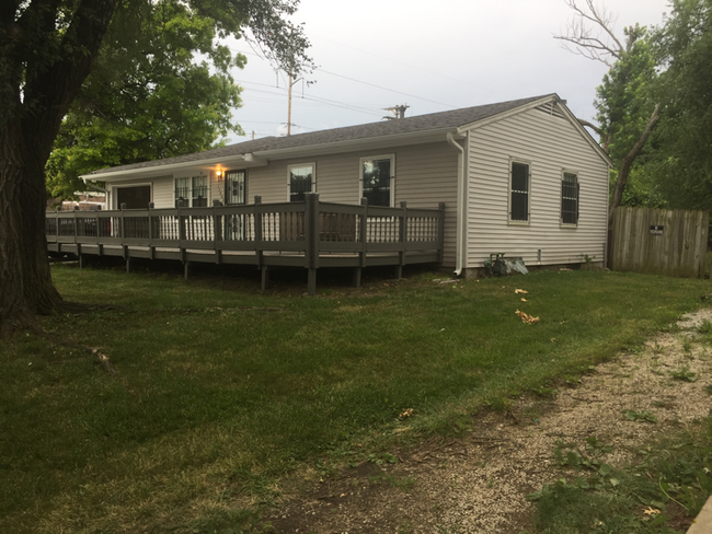 13808 12 St in Grandview, MO - Building Photo - Building Photo