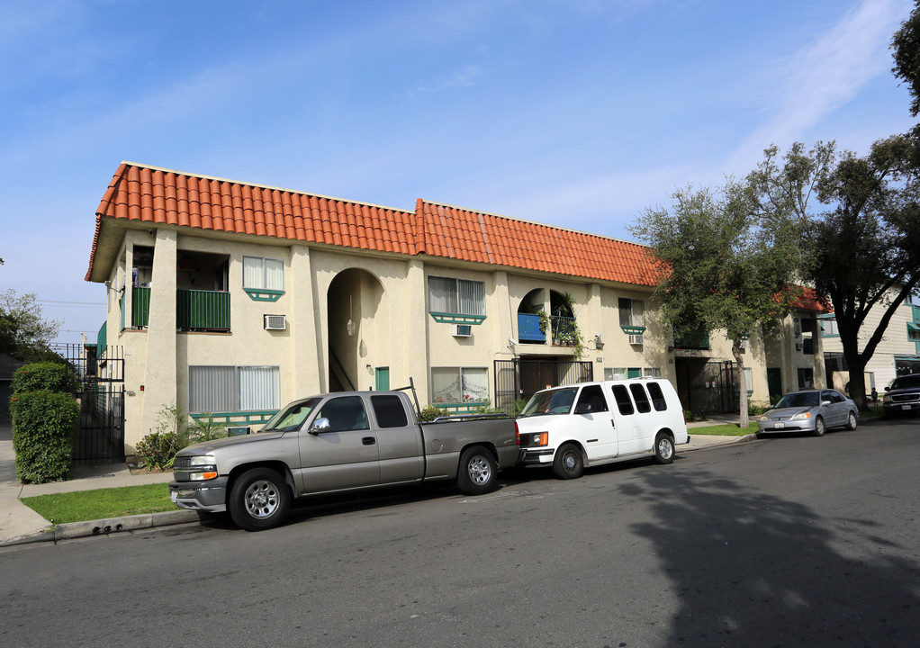 422 S Birch St in Santa Ana, CA - Building Photo