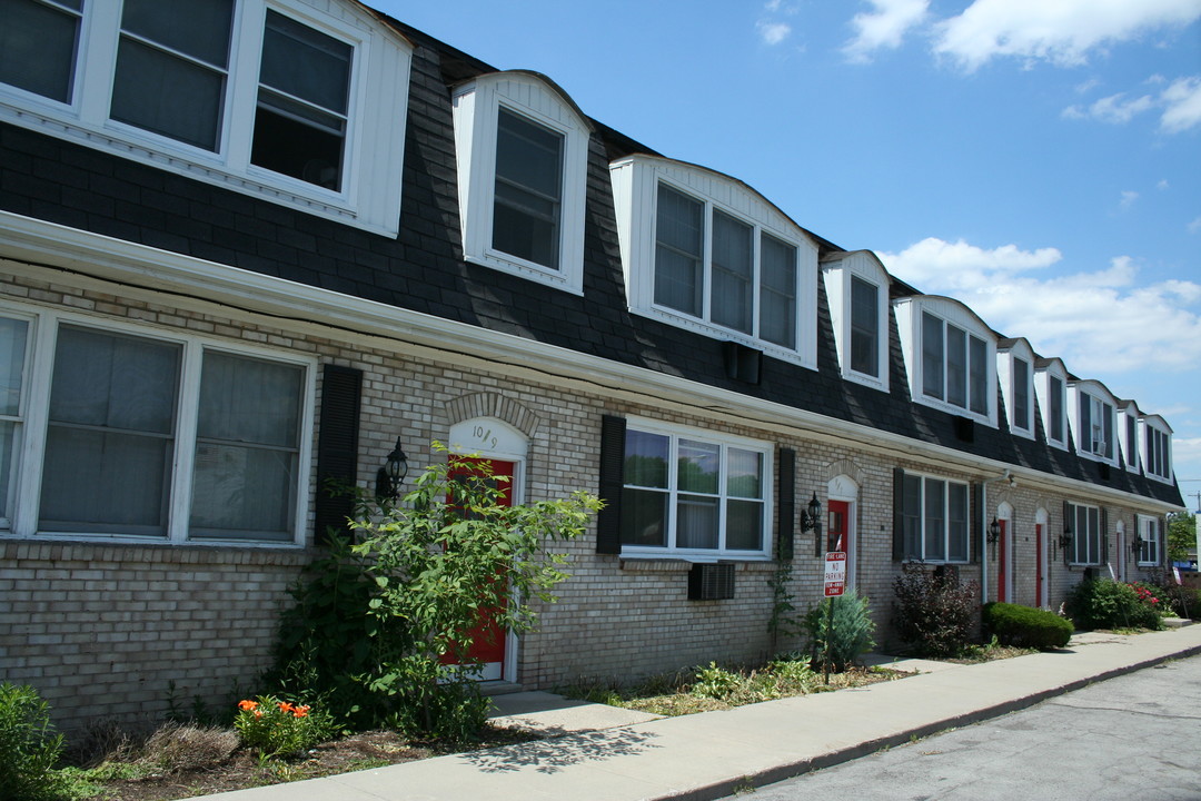 Parkview Manor in Tonawanda, NY - Building Photo