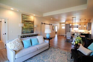 1712-1714 Danny Boy Ln in Wenatchee, WA - Building Photo