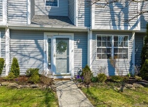 3 Evergreen Way in Pawling, NY - Building Photo - Building Photo