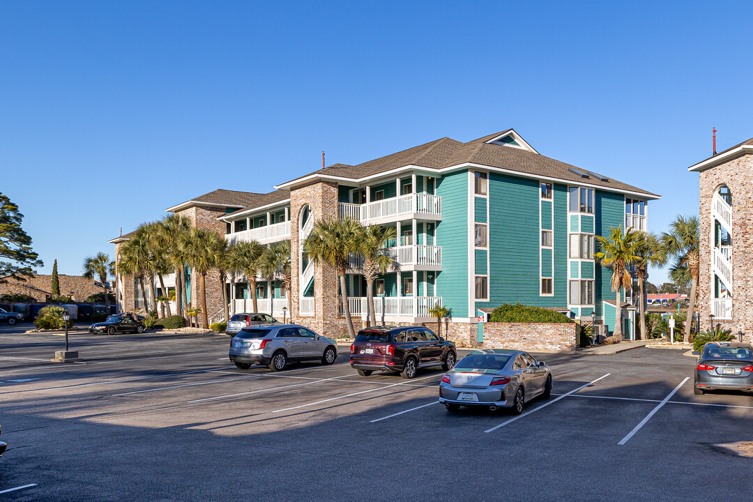 Marsh Oaks in North Myrtle Beach, SC - Building Photo