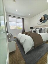 108 S Croft Ave in Los Angeles, CA - Building Photo - Building Photo