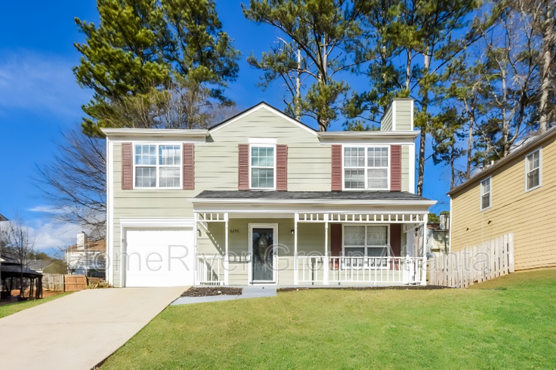 6290 Marbut Farms Ln in Lithonia, GA - Building Photo