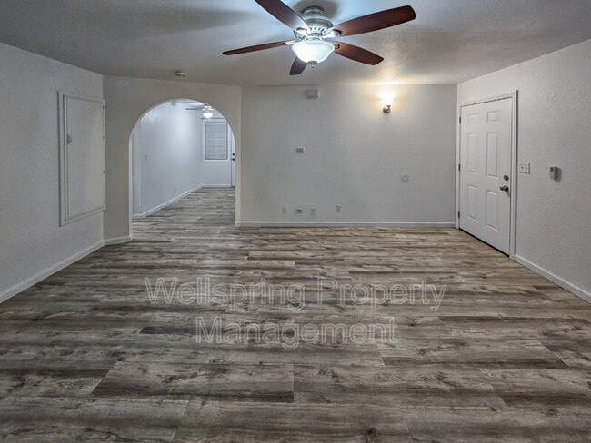 117 S Silver Ridge St in Ridgecrest, CA - Building Photo - Building Photo