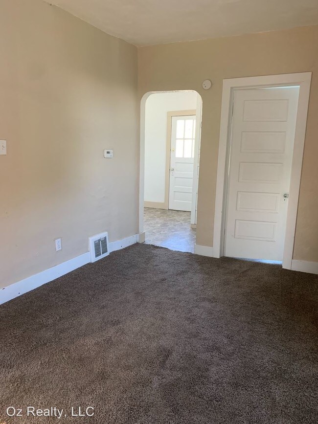 1310 Almon Ave in Toledo, OH - Building Photo - Building Photo