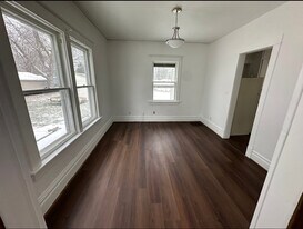 206 Summit Ave in Waterloo, IA - Building Photo