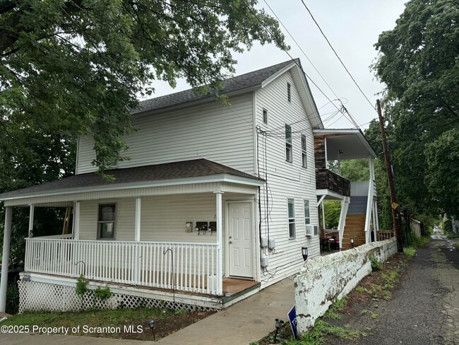 713 Cherry St in Scranton, PA - Building Photo - Building Photo