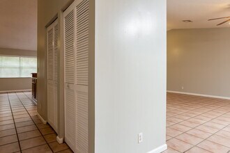 244 Ponce De Leon St in Royal Palm Beach, FL - Building Photo - Building Photo