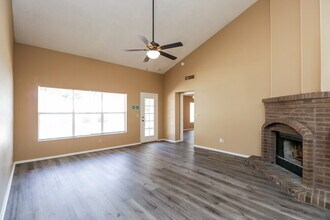 23837 N 41st Ave in Glendale, AZ - Foto de edificio - Building Photo