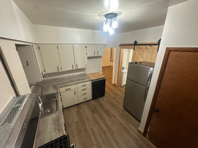 property at 416 W Jefferson St