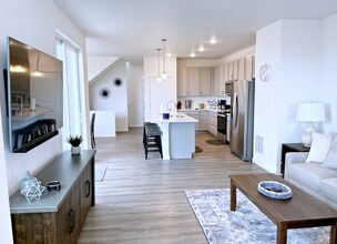 5947 Denys Dr. in Timnath, CO - Building Photo - Building Photo