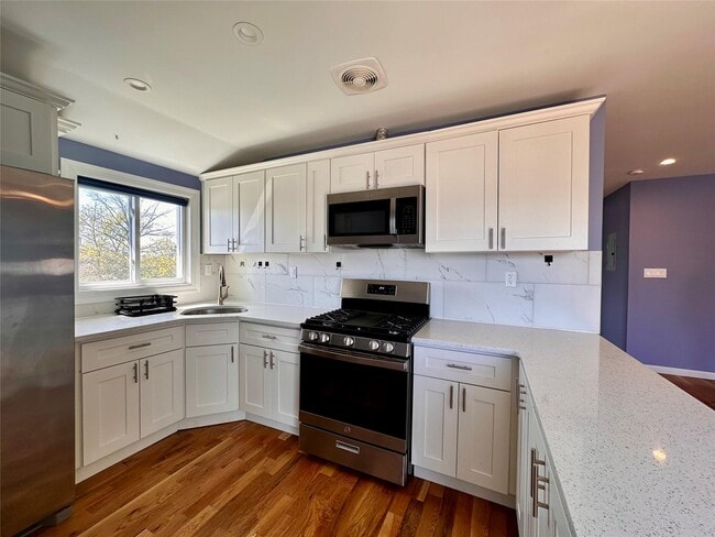 102-11 164th Ave in Queens, NY - Building Photo - Building Photo