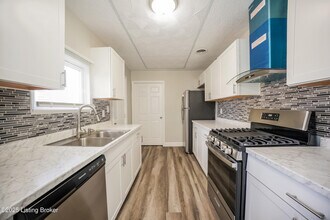 9714 Anita Blvd in Louisville, KY - Building Photo - Building Photo