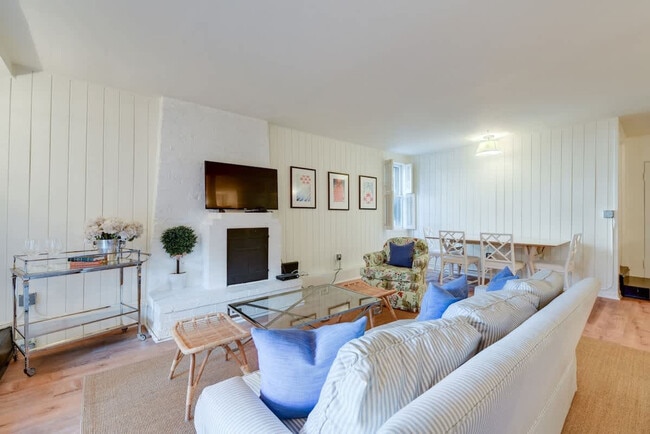 2424 Gough St in San Francisco, CA - Foto de edificio - Building Photo