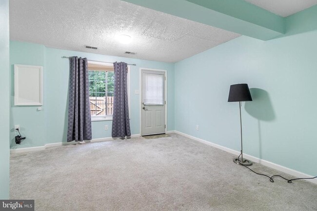 8345 Windfall Rd in Springfield, VA - Building Photo - Building Photo