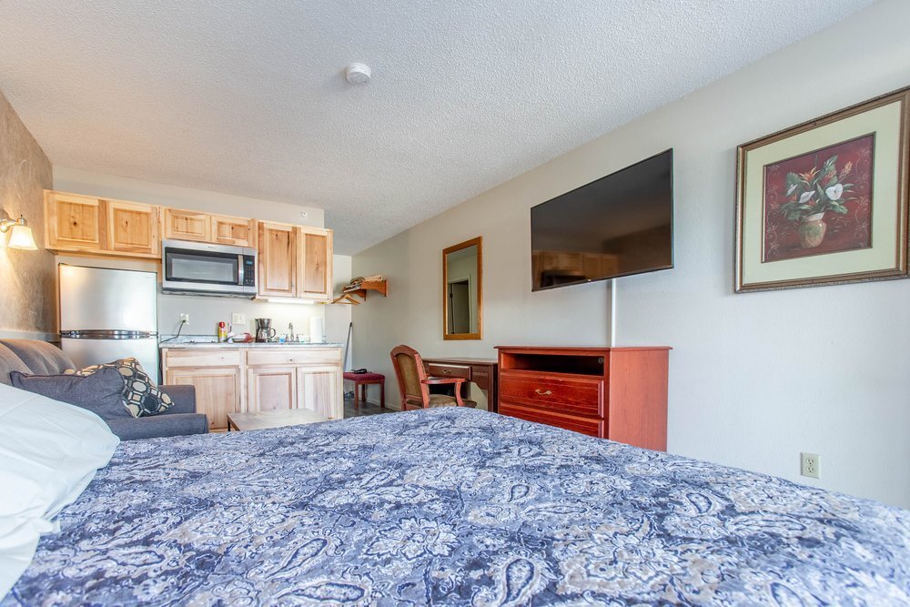 590 Spruce St, Unit 100 in Rapid City, SD - Building Photo