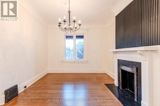 653 Logan Ave in Toronto, ON - Building Photo - Building Photo