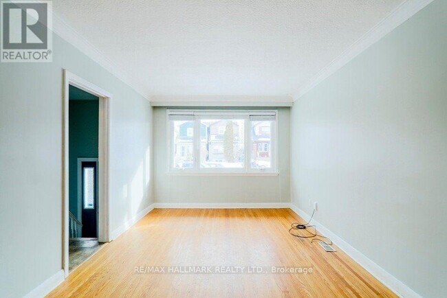 18 Northview Ave in Toronto, ON - Building Photo - Building Photo