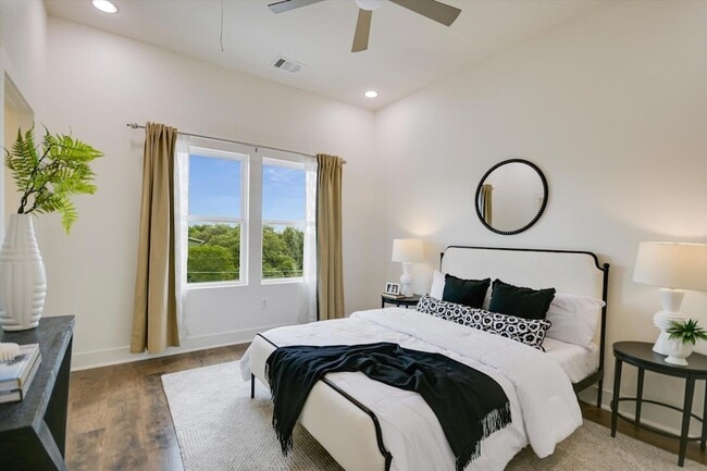 property at 3007 E 12th St
