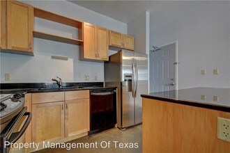711 W 26th St-Unit -Unit 404 in Austin, TX - Building Photo - Building Photo