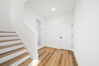 3215 Ennis St in Houston, TX - Building Photo - Building Photo