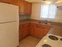 1333 W Lake Lansing Rd photo'