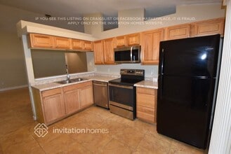 1003 Pinehaven Ct in Brandon, FL - Building Photo - Building Photo