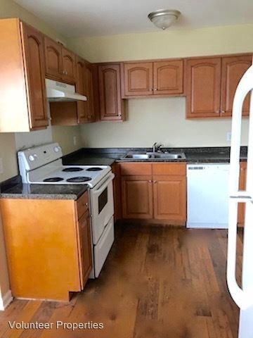 800 Anderson Ln in Nashville, TN - Building Photo