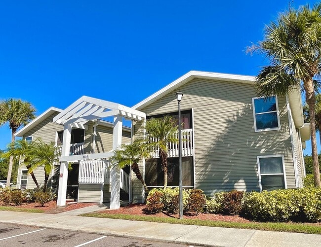 Glenbrooke in Sarasota, FL - Building Photo - Building Photo