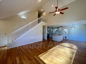 212 Appleton Dr in Sylva, NC - Foto de edificio - Building Photo