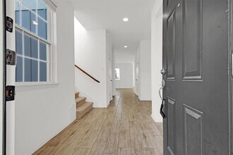 283 Fabion St in Niederwald, TX - Foto de edificio - Building Photo