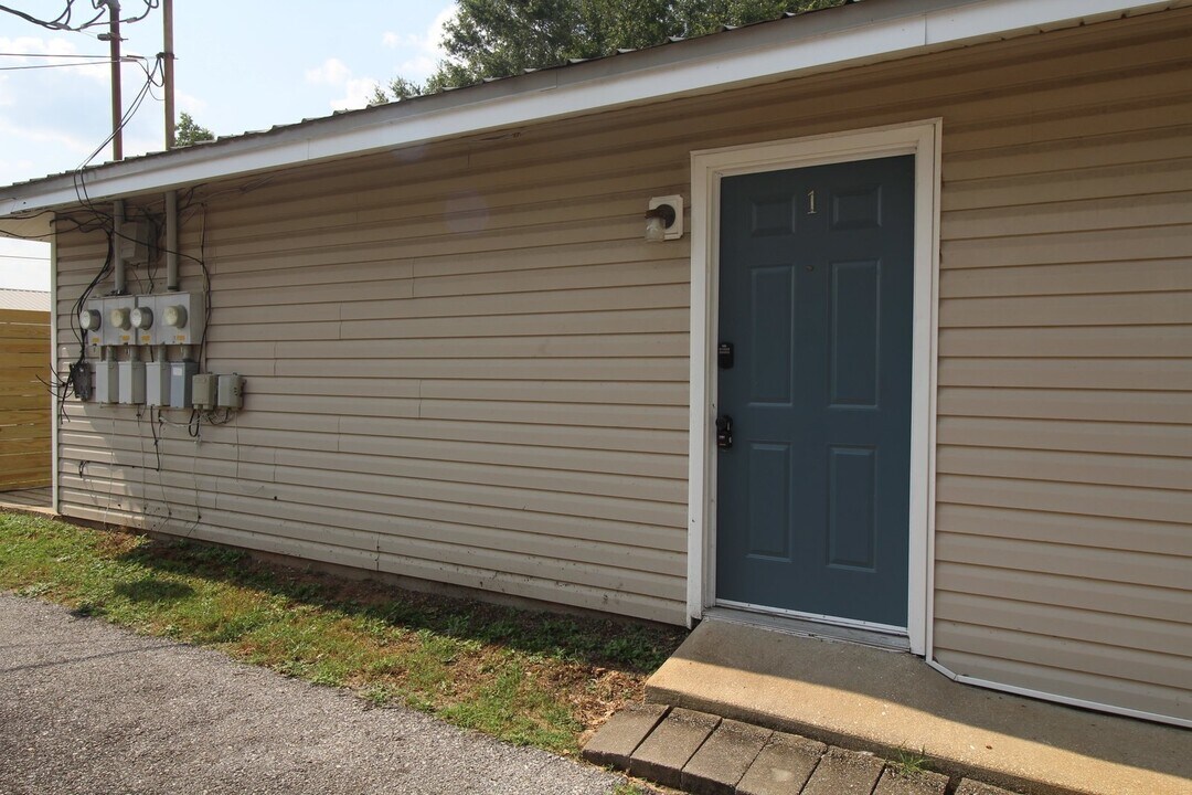 4964 W Spencer Field Rd-Unit -#1 in Pace, FL - Building Photo