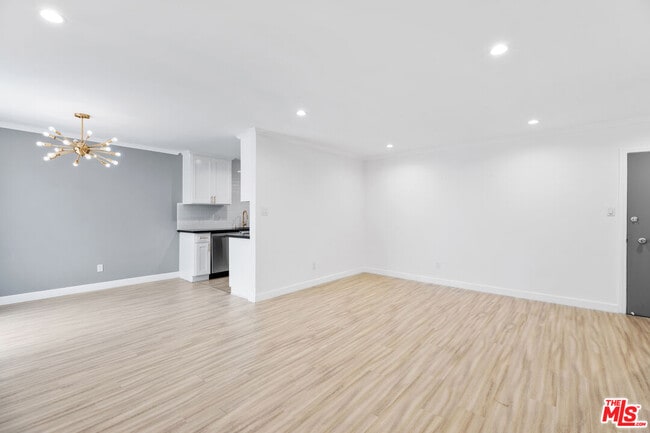 property at 960 Larrabee St