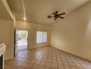 1405 Iron Springs Dr in Las Vegas, NV - Building Photo - Building Photo