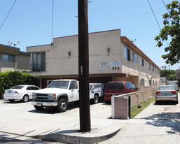 924 Broad Ave Apartments