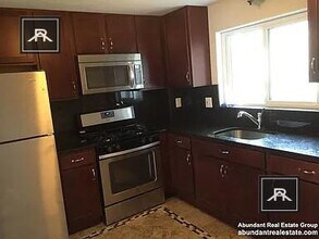23 Oxford Cir in Belmont, MA - Building Photo - Building Photo