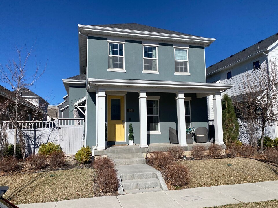 11742 S Moring Point Way in South Jordan, UT - Building Photo