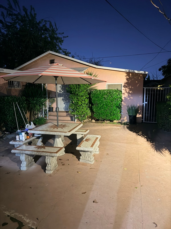 1771 E 83rd St in Los Angeles, CA - Foto de edificio - Building Photo