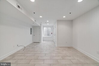 2566 Frankford Ave in Philadelphia, PA - Building Photo - Building Photo